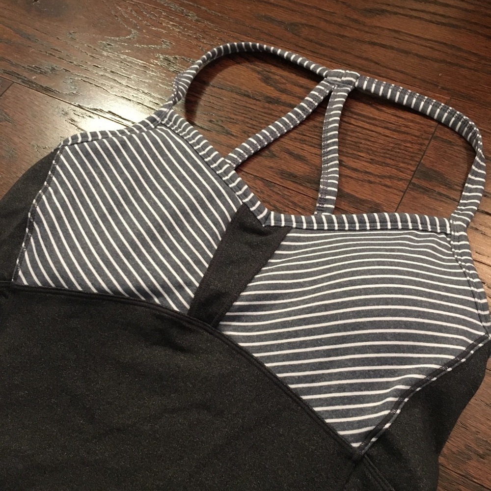 EXCELLENT condition Athleta tank - Picture 2 of 6